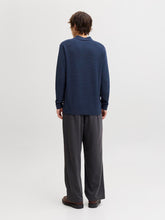 Ladda upp bild till gallerivisning, model_shot-back