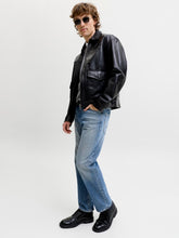 Ladda upp bild till gallerivisning, model_shot-creative