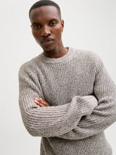 Ladda upp bild till gallerivisning, model_shot-creative