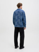 Ladda upp bild till gallerivisning, model_shot-back