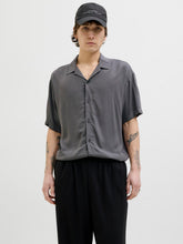 Ladda upp bild till gallerivisning, model_shot-front