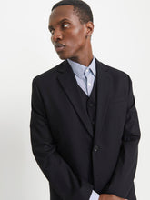Ladda upp bild till gallerivisning, model_shot-creative