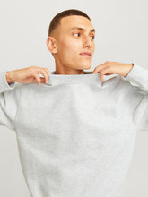 Ladda upp bild till gallerivisning, model_shot-creative