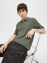 Ladda upp bild till gallerivisning, model_shot-creative