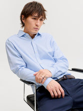 Ladda upp bild till gallerivisning, model_shot-creative