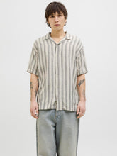 Ladda upp bild till gallerivisning, model_shot-front