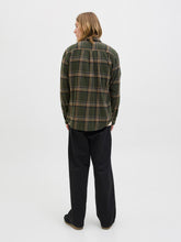 Ladda upp bild till gallerivisning, model_shot-back