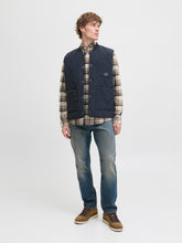 Ladda upp bild till gallerivisning, model_shot-front_full