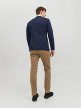 Ladda upp bild till gallerivisning, model_shot-back