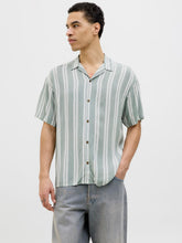 Ladda upp bild till gallerivisning, model_shot-front