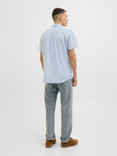 Ladda upp bild till gallerivisning, model_shot-back