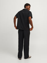 Ladda upp bild till gallerivisning, model_shot-back