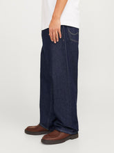 Ladda upp bild till gallerivisning, model_shot-detail