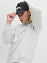 Ladda upp bild till gallerivisning, model_shot-creative