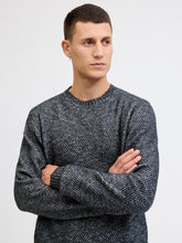 Ladda upp bild till gallerivisning, model_shot-creative