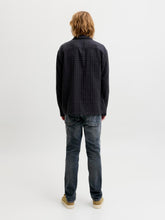 Ladda upp bild till gallerivisning, model_shot-back