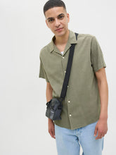 Ladda upp bild till gallerivisning, model_shot-creative