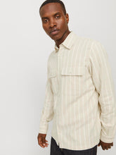 Ladda upp bild till gallerivisning, model_shot-creative