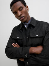 Ladda upp bild till gallerivisning, model_shot-creative