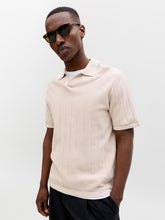 Ladda upp bild till gallerivisning, model_shot-creative