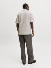 Ladda upp bild till gallerivisning, model_shot-back