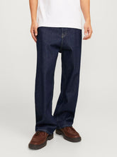 Ladda upp bild till gallerivisning, model_shot-front