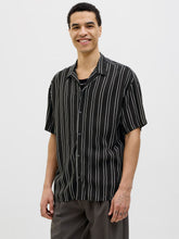 Ladda upp bild till gallerivisning, model_shot-front