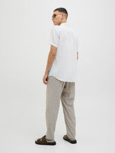 Ladda upp bild till gallerivisning, model_shot-back