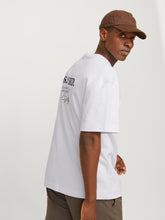 Ladda upp bild till gallerivisning, model_shot-creative