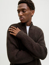 Ladda upp bild till gallerivisning, model_shot-creative