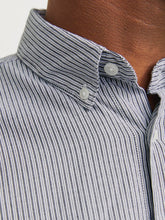 Ladda upp bild till gallerivisning, model_shot-detail
