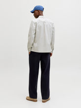 Ladda upp bild till gallerivisning, model_shot-back