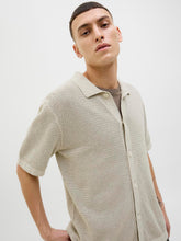 Ladda upp bild till gallerivisning, model_shot-creative