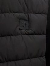 Ladda upp bild till gallerivisning, model_shot-detail