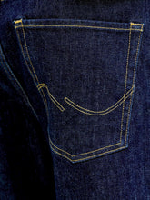 Ladda upp bild till gallerivisning, model_shot-detail