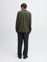 Ladda upp bild till gallerivisning, model_shot-back