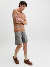 Ladda upp bild till gallerivisning, model_shot-creative