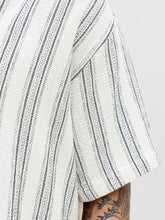 Ladda upp bild till gallerivisning, model_shot-detail