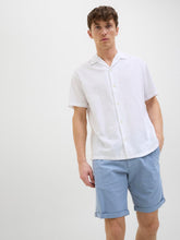 Ladda upp bild till gallerivisning, model_shot-creative
