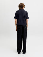 Ladda upp bild till gallerivisning, model_shot-back
