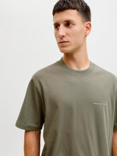 Ladda upp bild till gallerivisning, model_shot-creative
