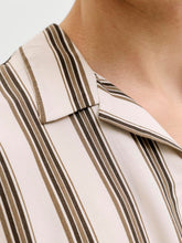 Ladda upp bild till gallerivisning, model_shot-detail
