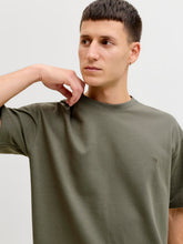 Ladda upp bild till gallerivisning, model_shot-creative
