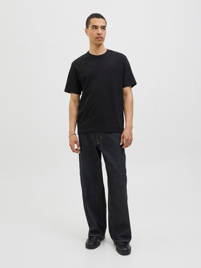 model_shot-front_full