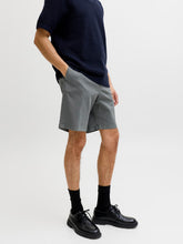 Ladda upp bild till gallerivisning, model_shot-creative

