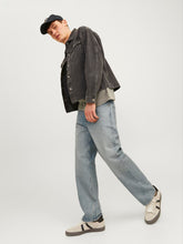 Ladda upp bild till gallerivisning, model_shot-creative
