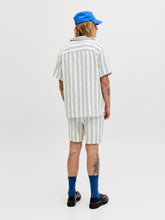 Ladda upp bild till gallerivisning, model_shot-back
