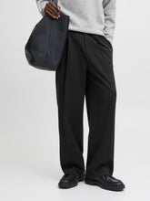 Ladda upp bild till gallerivisning, model_shot-front
