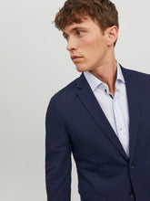Ladda upp bild till gallerivisning, model_shot-creative
