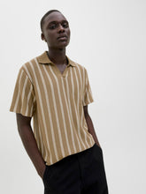 Ladda upp bild till gallerivisning, model_shot-creative
